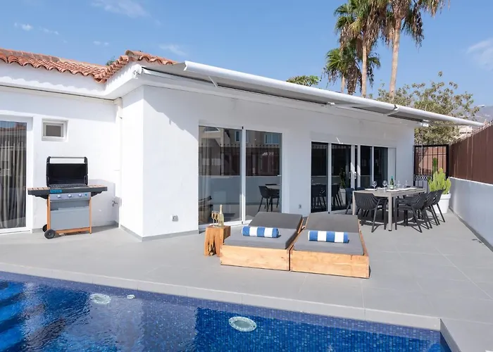 Luxury Callao Private Heated Pool Free Car Except Christmas