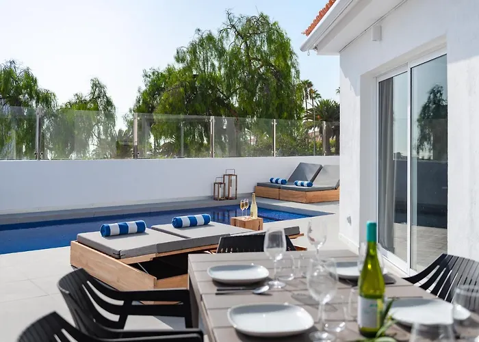 Luxury Callao Private Heated Pool Free Car Except Christmas Villa *