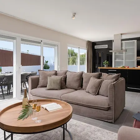 Luxury Callao Private Heated Pool Free Car Except Christmas Villa *