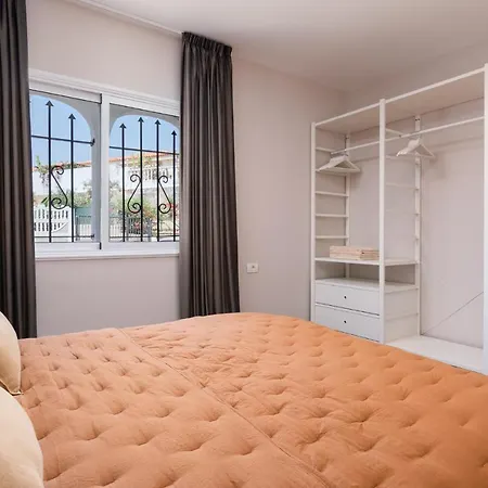 Luxury Callao Private Heated Pool Free Car Except Christmas